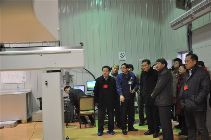 駐馬省人大代表調研公司科技創新工作_副本